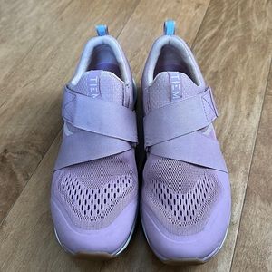 TIEM cycling shoes -light pink. women’s size 9